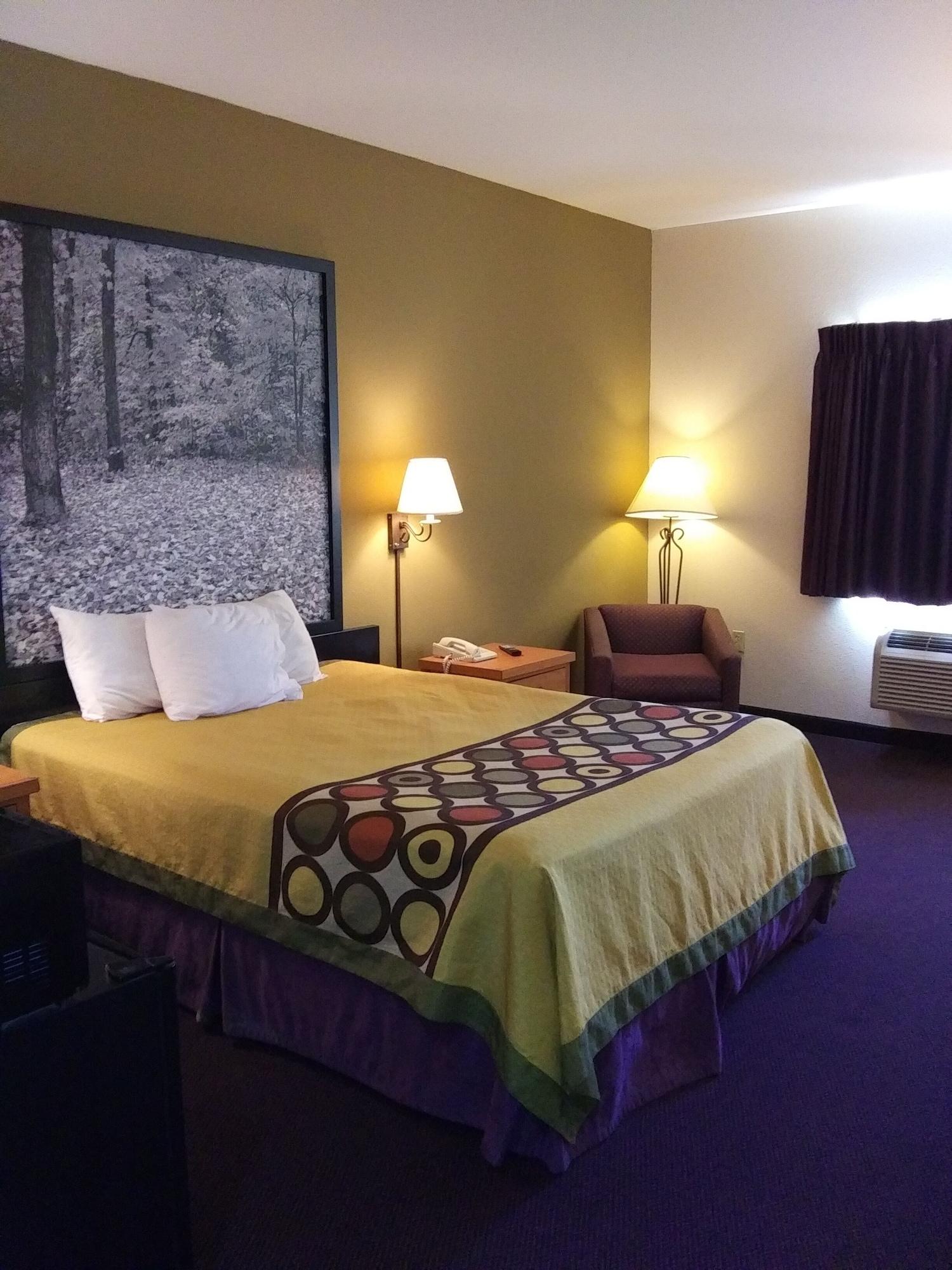 Super 8 By Wyndham Columbia East Hotel Exterior photo